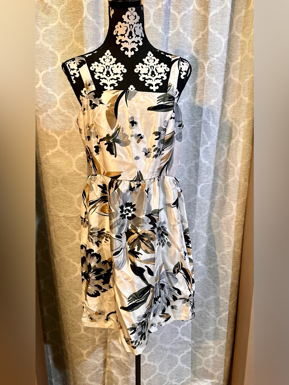 Danny & Nicole Cream Floral Mini Dress with Black and Gray Accents size 12P